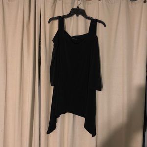 Cold Shoulder 3/4 length sleeve pullover top